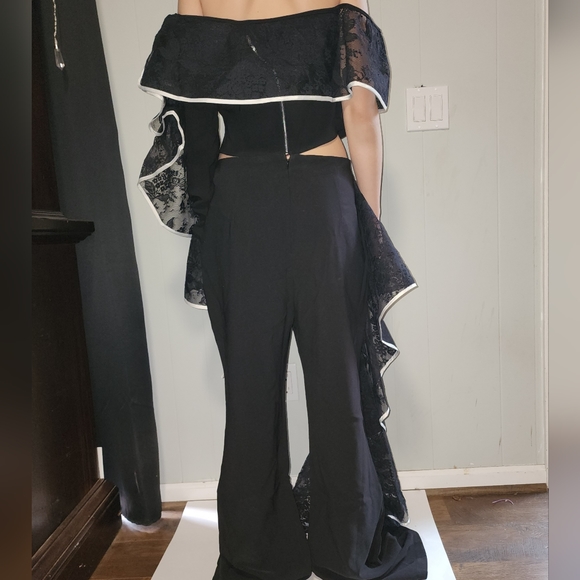 NWT Gorgeous , Akira , 2 Peice Stunning Ruffled Pants , With Matching Top - Picture 7 of 15